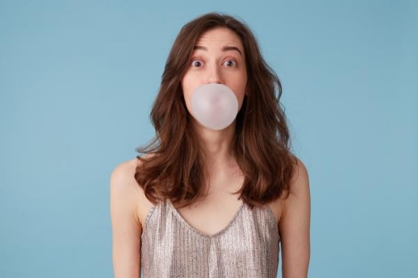 Powerful Ways to De-Stress - Having Gum 